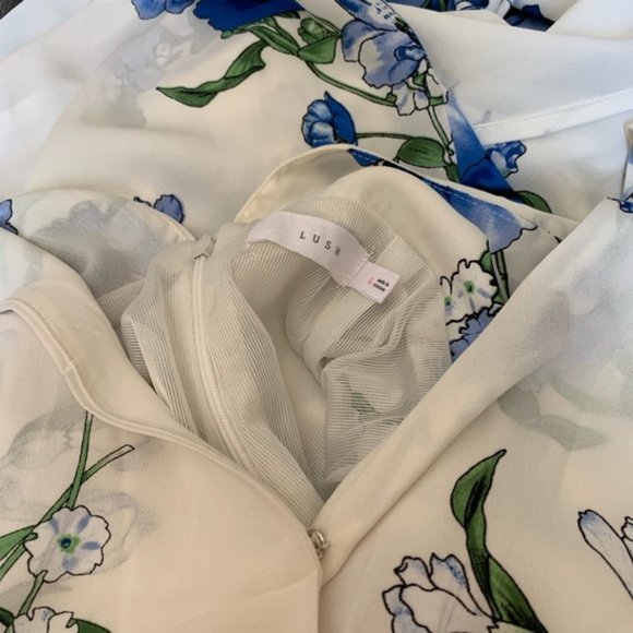 Lush White Blue Floral Side Slit Maxi Dress Large - Picture 3 of 6